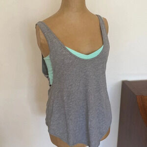 Lululemon sz 4 Twist & Turn Tank Heathered Medium Grey/Toothpaste excellent cond